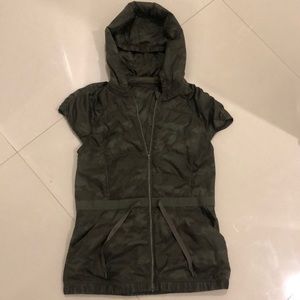 Lululemon puff vest